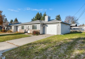 1020 Lacrosse Ave, Spokane, Washington 99208-4121, 4 Bedrooms Bedrooms, ,2 BathroomsBathrooms,Residential Income,For Sale,Lacrosse,0,SAR202527029 1020 Lacrosse Ave, Spokane, Washington 99208-4121, 4 Bedrooms Bedrooms, ,2 BathroomsBathrooms,Residential Income,For Sale,Lacrosse,0,SAR202527029